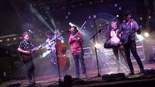 If Yer Gonna Love Someone - Infamous Stringdusters, B Chord, Round Hill, VA 5-20-22