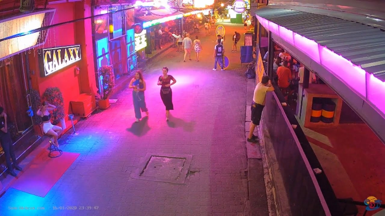 New Galaxy Girl Happy Dance Sweet Soul Cafe Koh Samui