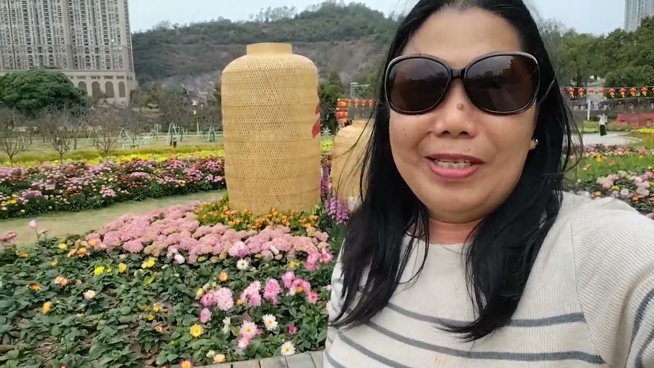 EXPLORE THE DHALIA GARDEN IN FLOWER CITY OLD TAIPA MACAU 