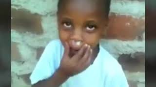 Download lagu Video Lucu anak kecil makan umbel Video Lucu anak kecil makan umbel
