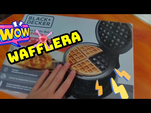 Waflera BLACK+DECKER Giratoria prepara 2 waffles a la vez
