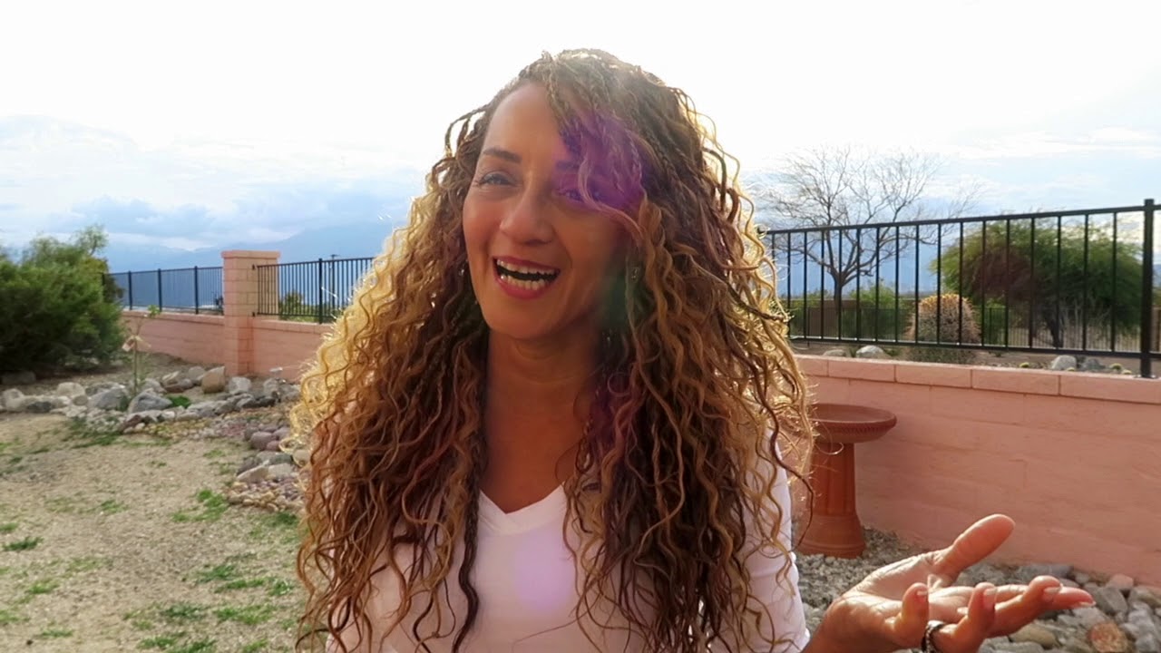 INTRO TO THE COACH LYNN