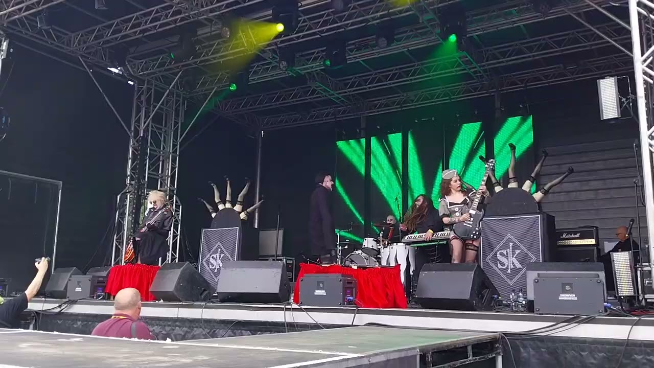 Spouky kids - The dope show live festwich 2025