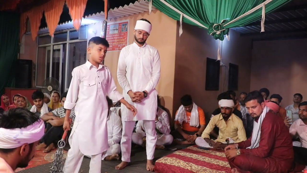 छोटे बच्चे में आई बागड़ वाले पीर की सवारी | Chhote Bache Ne Chalaya Chabuk |