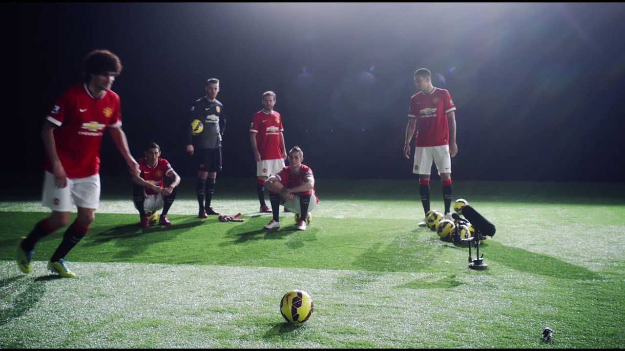 Manchester United Crossbar Challenge 2015!