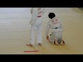 女子中学生、女子柔道の試合 寝技の激しい攻防戦　2分50秒にわたる