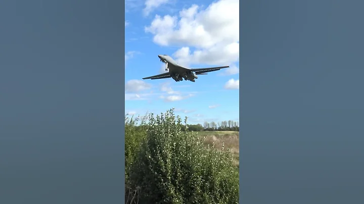 B-1B Lancer landing - DayDayNews
