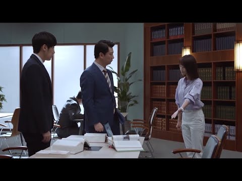 【Full Movie】律所领导以为女孩靠关系得到职位，怎料她一字不差背出所有的法律条例，领导当场被打脸 🥰 中国电视剧