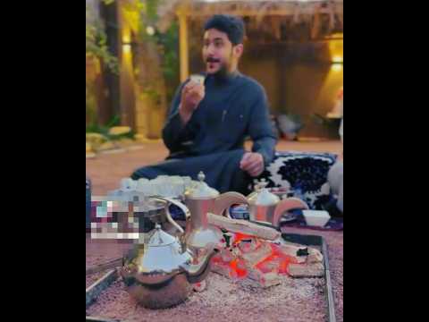 دمث خلق وذرب منطق ومحبوب ولطيف