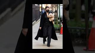 Selena Gomez, sua vida e cachorrinhos. "Selena Gomez, her life and puppies" #shorts