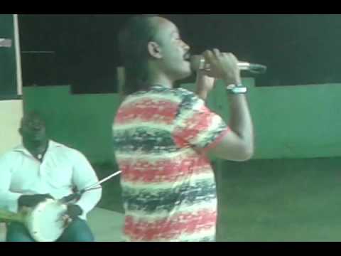 حسين حمد الاباك هو الريحك فرقة النورس نادي الضباط كوستي 2016 2 14