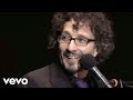 Fito paez  al lado del camino official