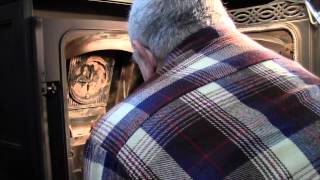 ペレットストーブのクリーニング