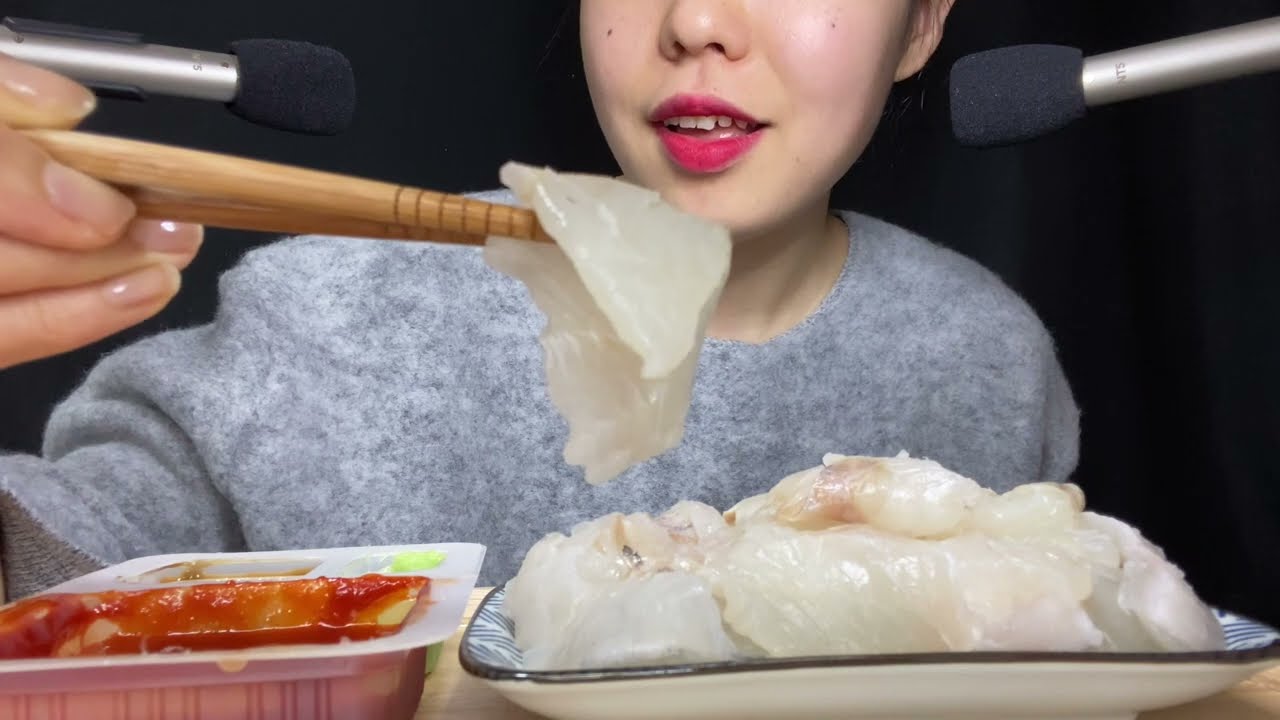 K ASMR 제일 좋아하는 회! 광어우럭먹어요🐟😋Sliced raw fish eating sound