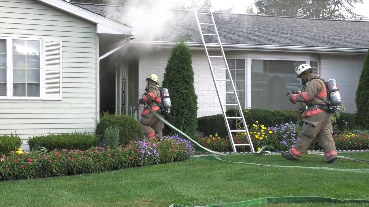 EARLY VIDEO Stretching in to a basement fire in North Catasauqua PA 09