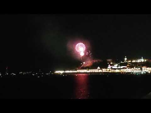 Праздничный салют в