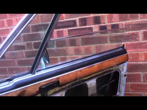 BMW 3.0 CSi electric window demonstration