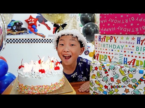 예준이의 생일축하 서프라이즈 장난감 선물 케이크 파티놀이 Happy Birthday Surprise Gift