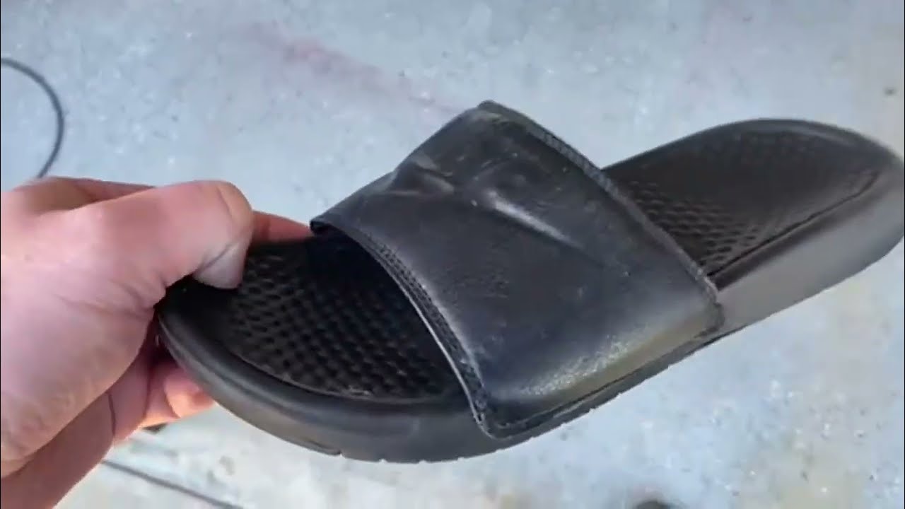 Nike Women's Benassi Just Do It Slide Sandal  Review