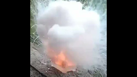 Взаимодействия цезия с водой  Образуется гидроксид цезия и водород