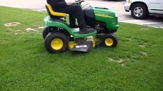 2003 John Deere L100 5 Speed Riding Lawnmower Tractor