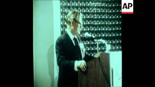SYND 31-3-74 ROCKEFELLER ANNOUNCESS IN CHICAGO MARRIAGE OF HENRY KISSINGER