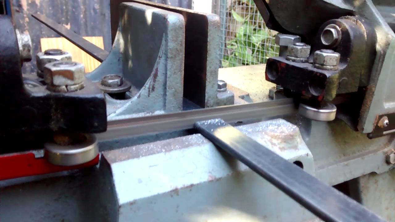 Sierra sin fin modelo G5012W para metales - YouTube