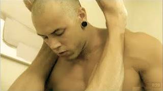 Portrait Video Nanny Canon EosR5   RF85 f1.2L DS