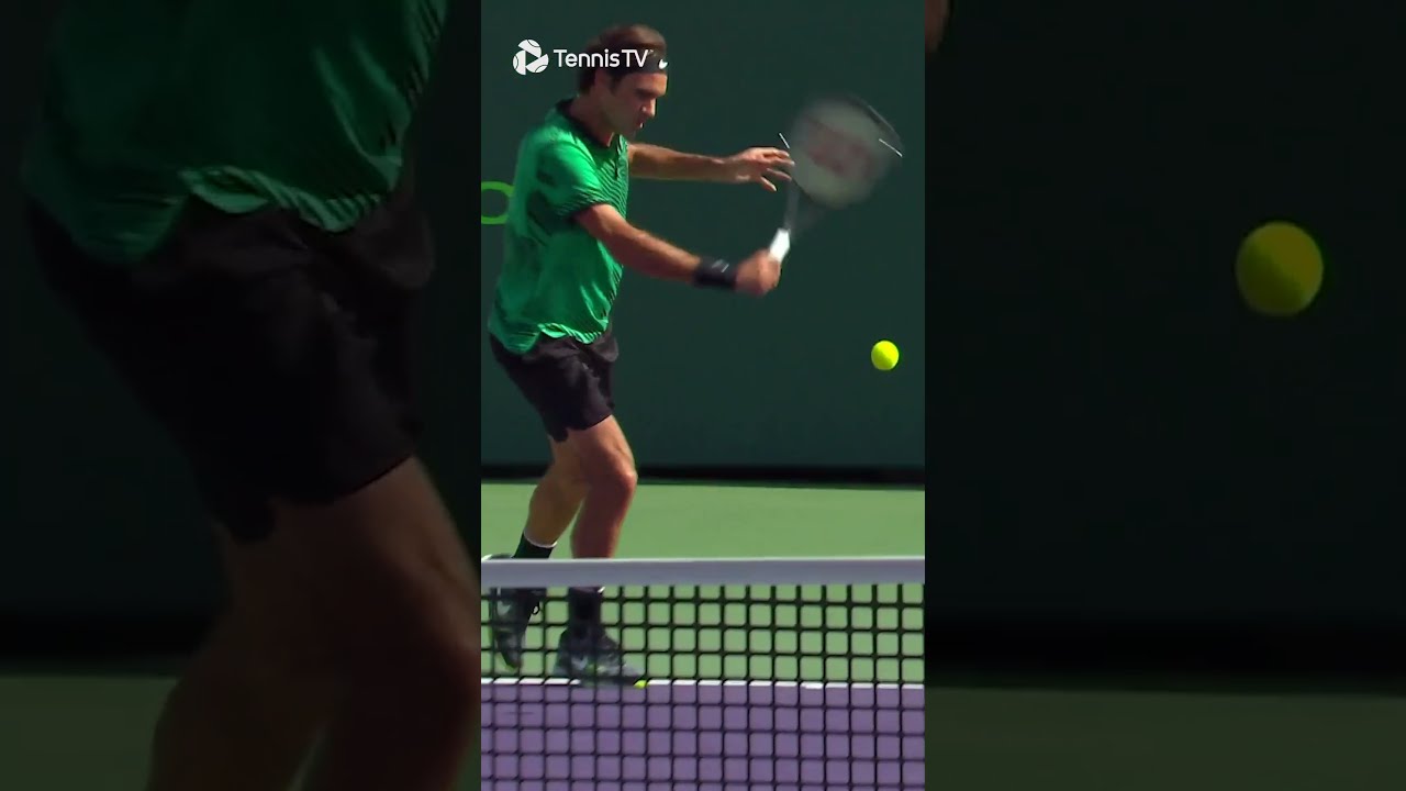 THAT* Roger Federer Drop Shot 😳