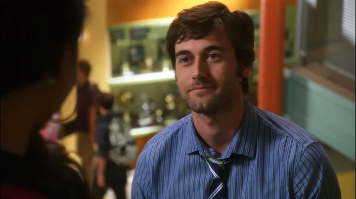 90210 Ryan & Kimberly flirting scene 1x7 Ryan Eggo...