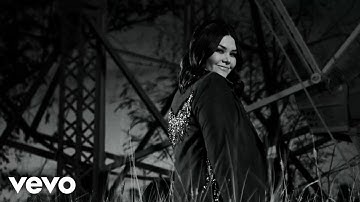 Yuridia - Alma Enamorada (Video Oficial)