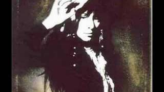 Buffy Sainte Marie - "The Big Ones Get Away" chords