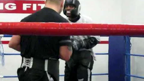 Denton Vassell Spars with Dougie Joyce