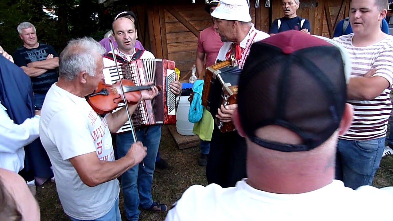Detva-2018- - Janči karlík aJarko Jackuliak- borovka, skala-skala