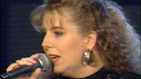 Julie Maynard  Chaque Fois que j'te vois  Country ...