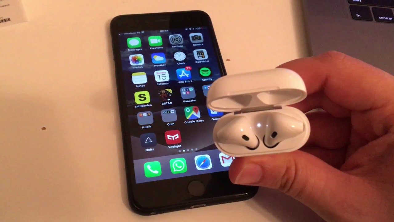 akavet moral Kent Apple AirPods Won't Connect To iPhone, Also Cannot Reset - YouTube