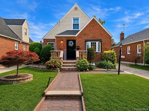 11418 238th Street, Elmont, NY home video tour