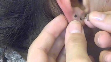 ¿Se pueden hacer 2 piercings a la vez en la misma oreja?