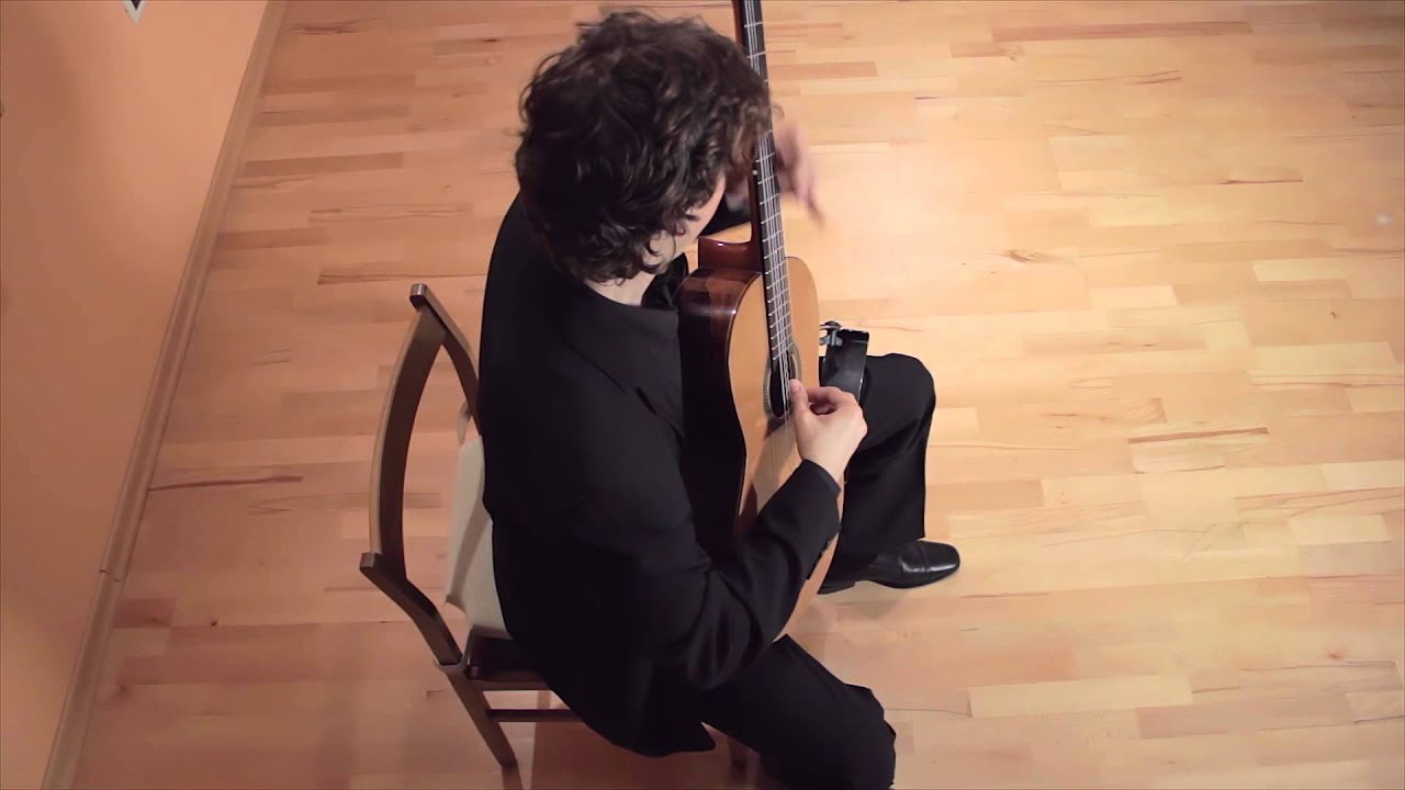 Fernando Sor: Introduction, Theme and Variations Op. 9 (Uros Baric)