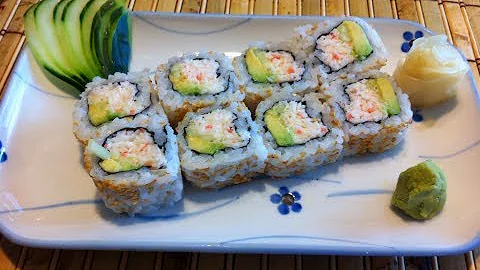 ¿Los rollos de sushi están crudos?