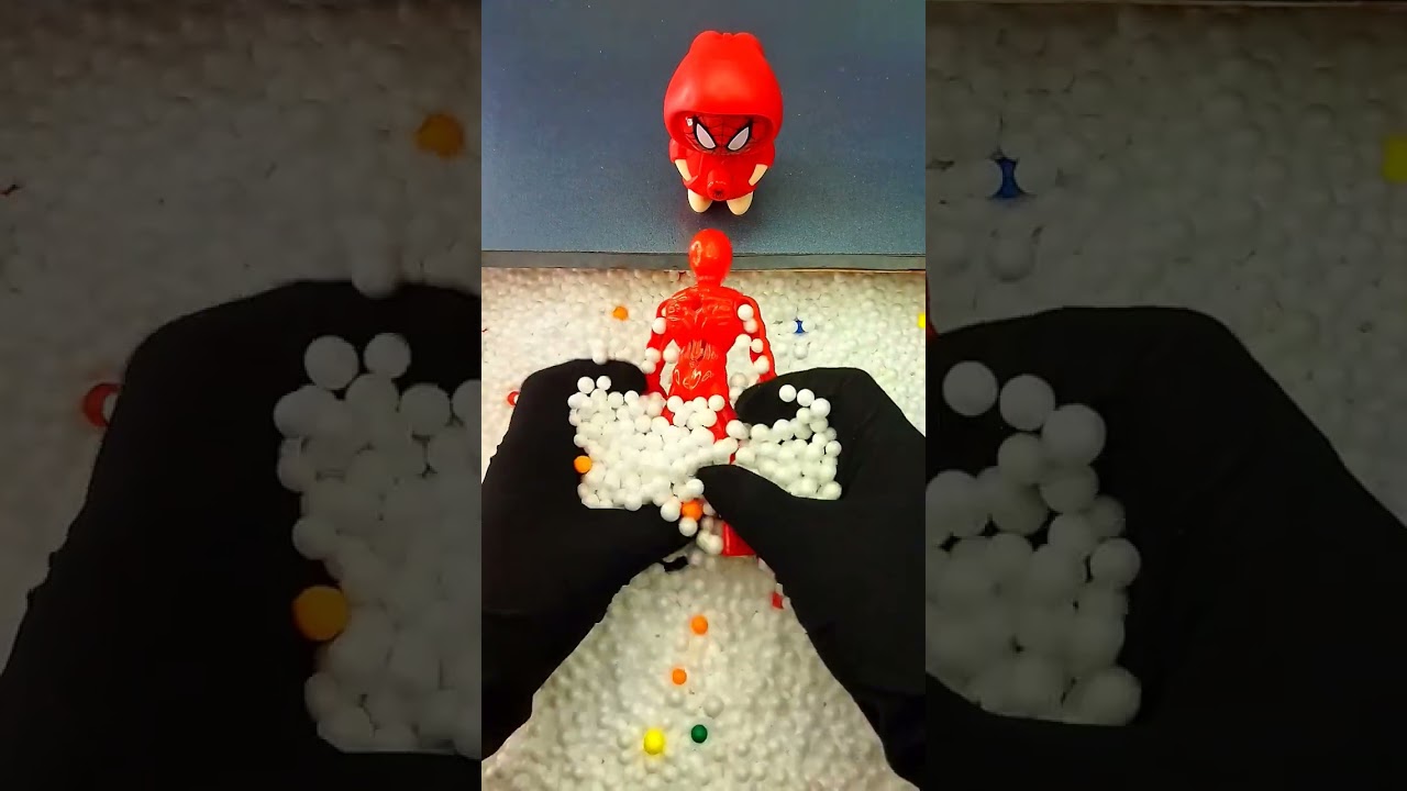 Hidden Spiderman Marvel Toy Reveal | Face-Changing Keychain Surprise 