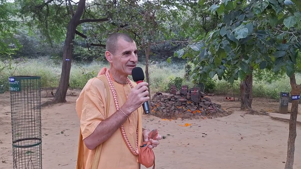 НАСТРОЙКА ПЕРЕД ГОВАРДХАН-ПАРИКРАМОЙ | г. Говардхан, Вальмики дас,