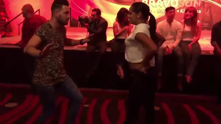 Daniel Sanchez & Griselle Ponce Salsa Dancing Firs...