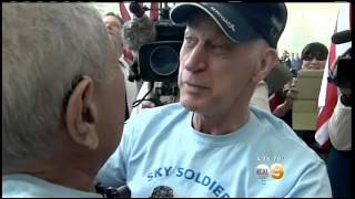 4 Vietnam Veterans Reunite Nearly 45 Years After A Bomb Nearly Killed 1