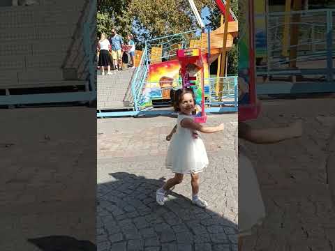 قومي قومي رقصي امنه القمر Shorts 