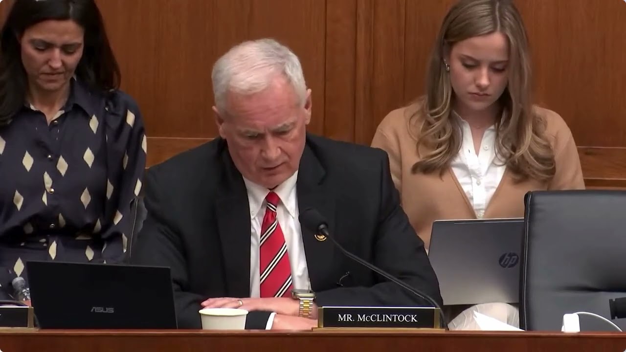 Закон о последствиях мошенничества в сфере социального обеспечения принят судебным комитетом Пала...