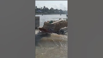 Tàu ghe vượt cống|boat crossing the culvert |Lư vũ vlog