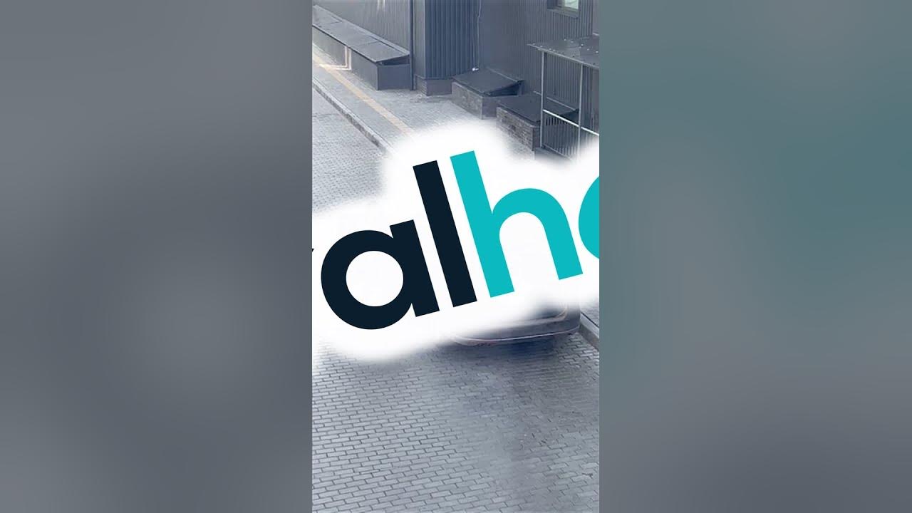 Woman's Trunk Keeps Opening When Trying To Drive Away ViralHog YouTube