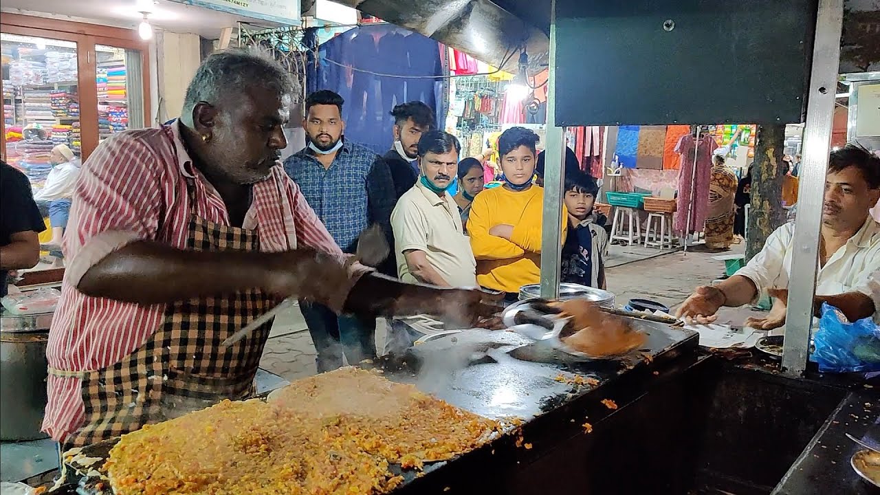 Mumbais Famous Rajnikant Style Dosa  Muttu Dosa Corner  Indian Street Food