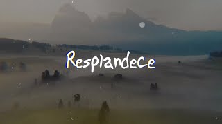 Vignette de la vidéo "Álvaro López & Resqband - Resplandece (Lyric Video)"